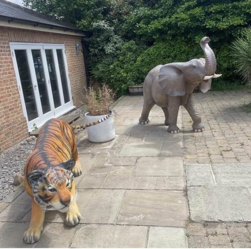 Life-Size Tiger Prop Hire - Image 2