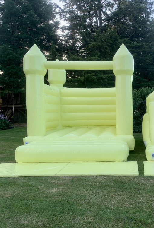 Lemon Bouncy Castle 15 x 12ft