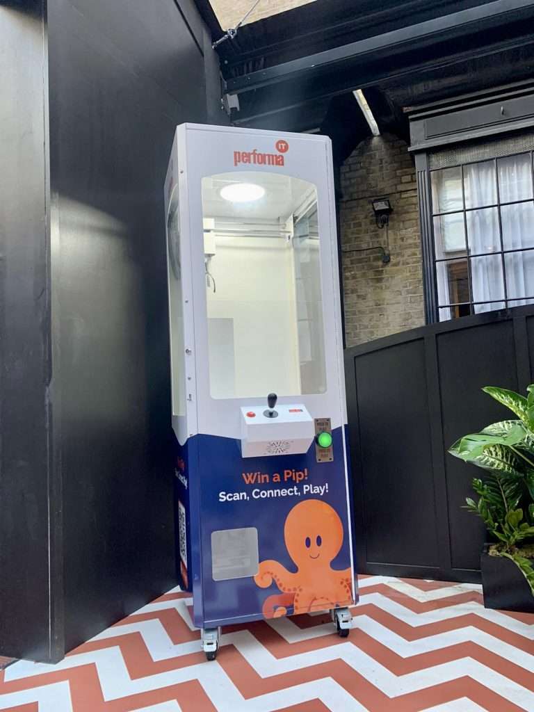 Prize, Crane, Hire, Game, Arcade, Claw, Machine