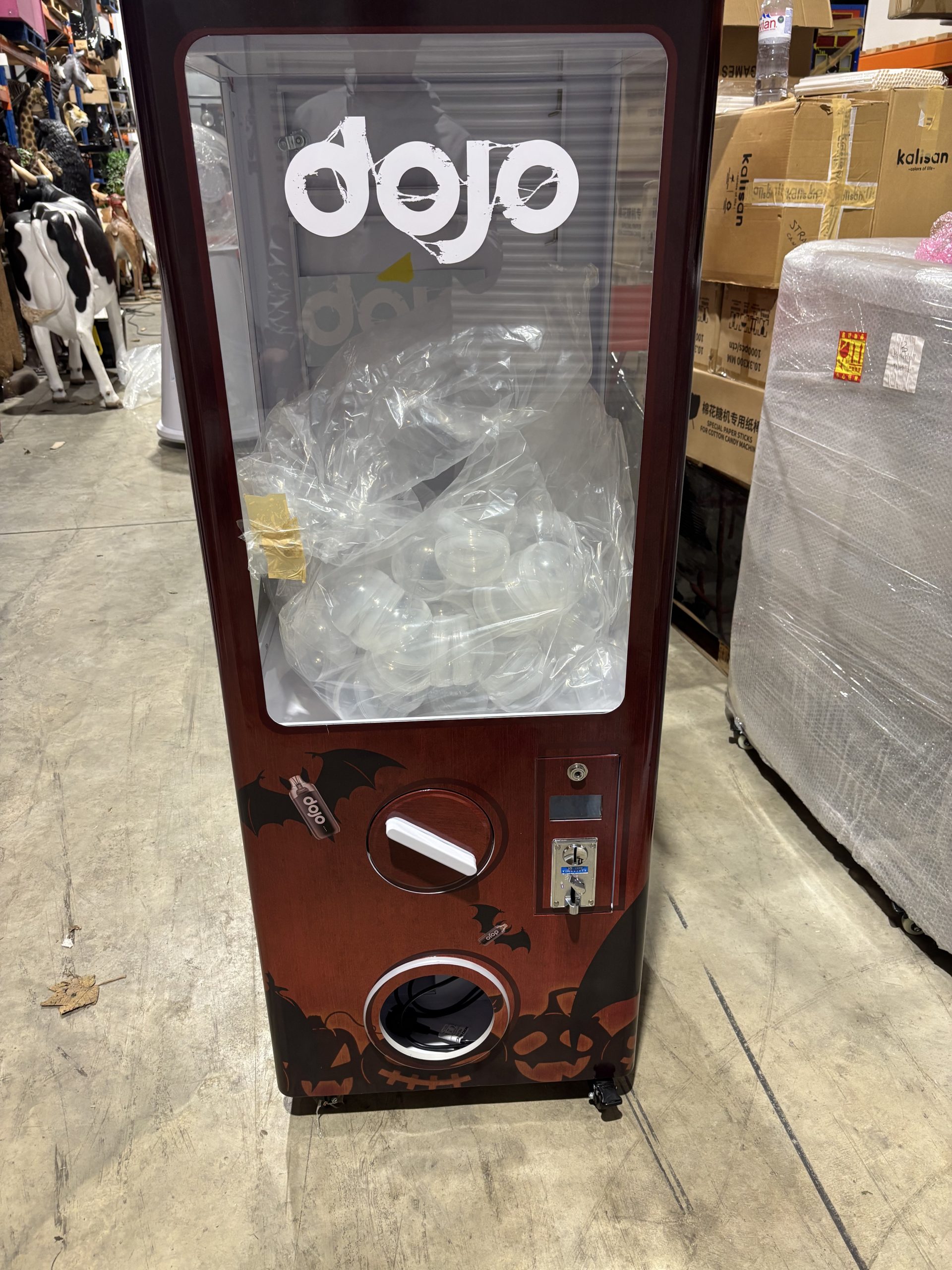 Capsule vending, full metal gashapon dispenser for Sale - Image 3