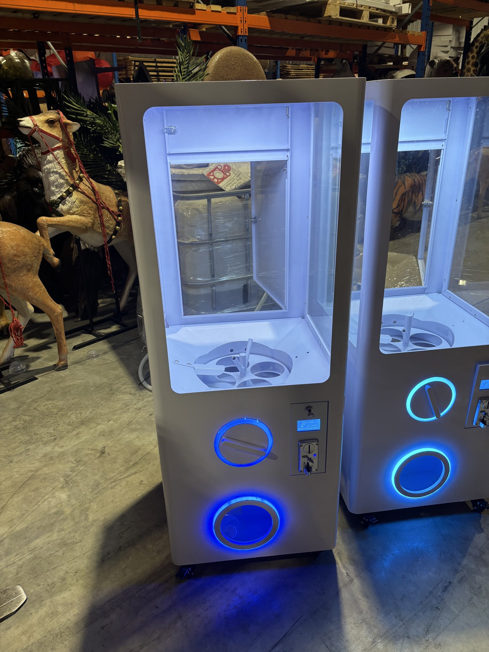 Capsule vending, full metal gashapon dispenser for Sale - Image 4