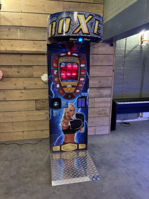 Boxer Machine Cube (Woman) for Sale - Image 2