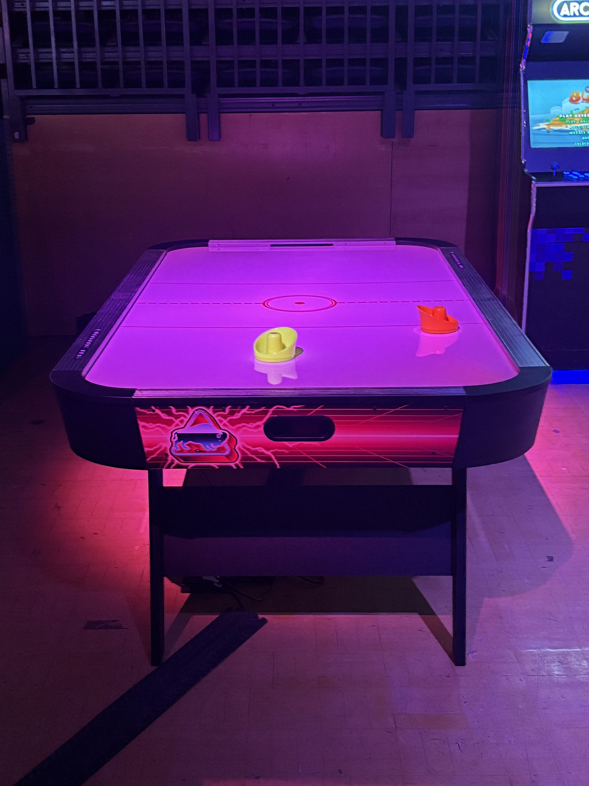 Buffalo Terminator II Air Hockey 7ft Folding Legs – For Sale UK - Image 2