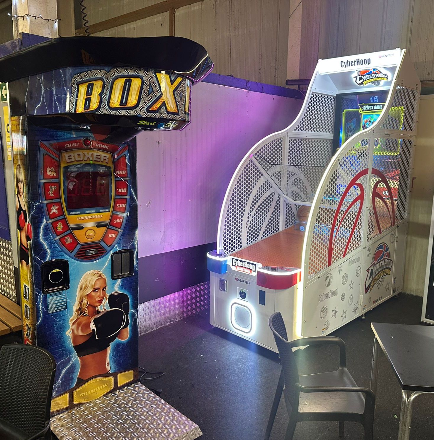 Contactless basketball arcade machine with card payments for revenue share