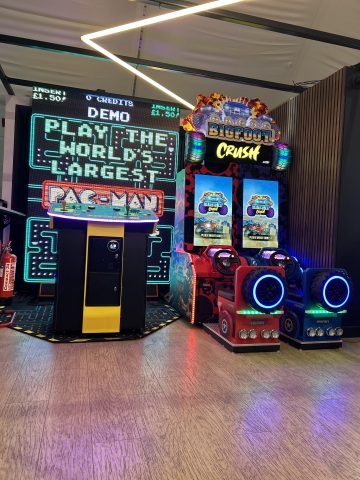 Contactless arcade machine with Nayax card payment system for venue hire